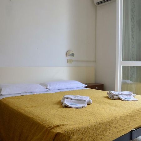 Hotel Moroni 里米尼 外观 照片