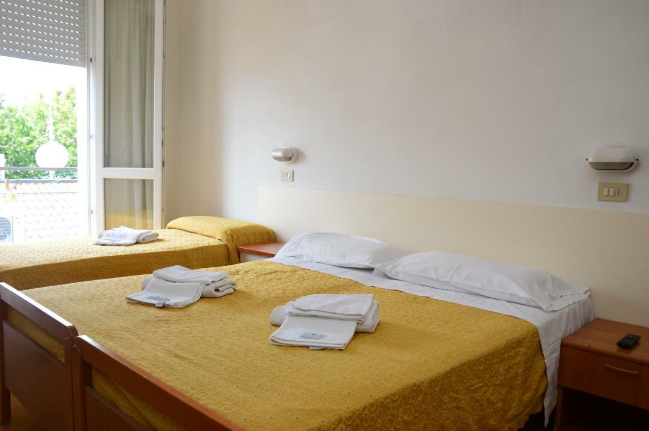Hotel Moroni 里米尼 外观 照片